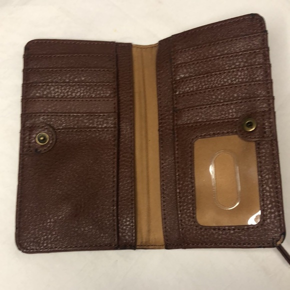 THE SAK brown leather floral embossed wallet. Holds up to 12 cards. - Picture 6 of 12